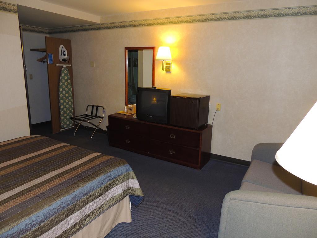 Budget Host Inn & Suites Fertility Chambre photo